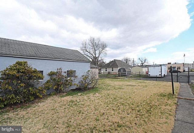 20 E HOWARD ST, Stowe, PA 19464