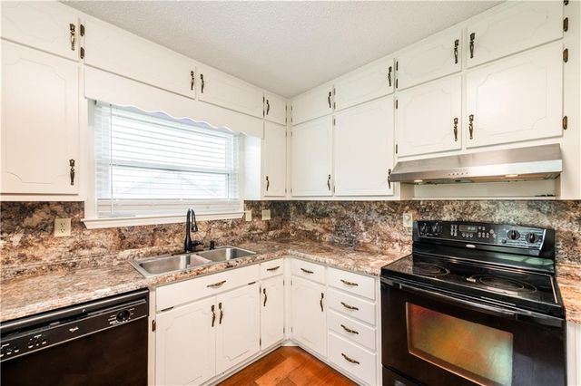 11058 Hunters Lane, Hampton, GA 30228