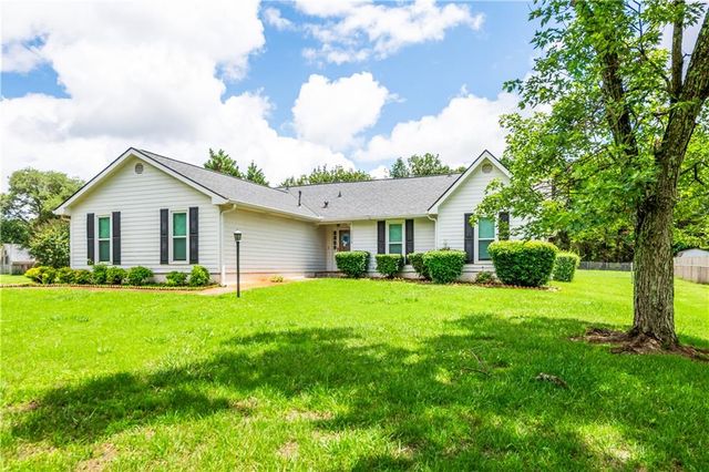 11058 Hunters Lane, Hampton, GA 30228