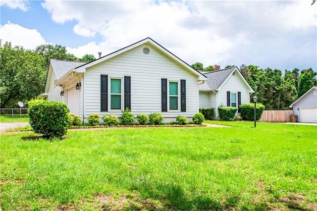 11058 Hunters Lane, Hampton, GA 30228