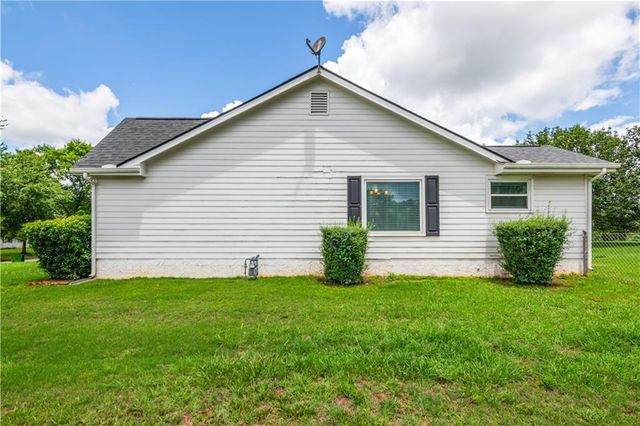 11058 Hunters Lane, Hampton, GA 30228