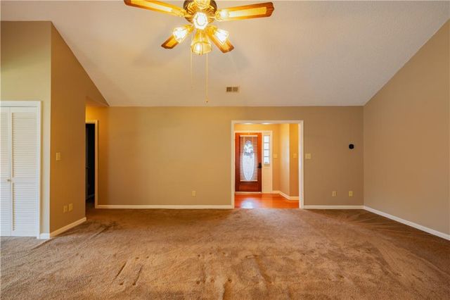 11058 Hunters Lane, Hampton, GA 30228