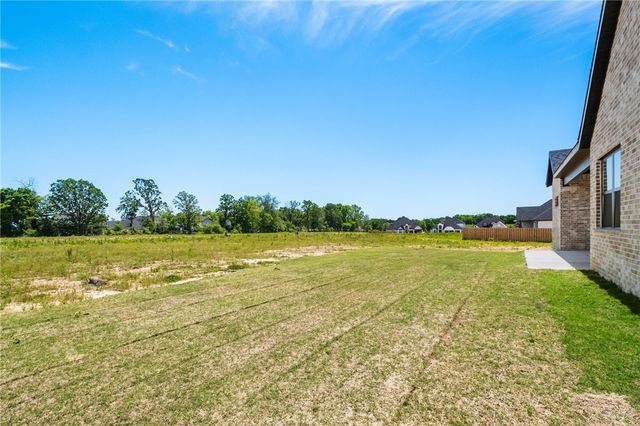 431 Silverview Avenue, Centerton, AR 72719