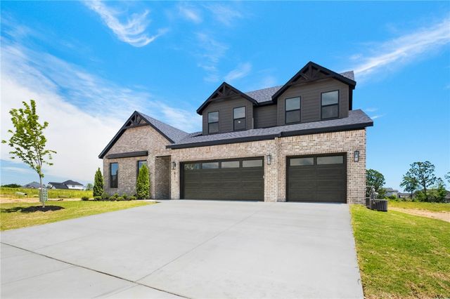431 Silverview Avenue, Centerton, AR 72719