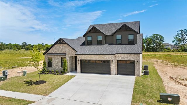 431 Silverview Avenue, Centerton, AR 72719