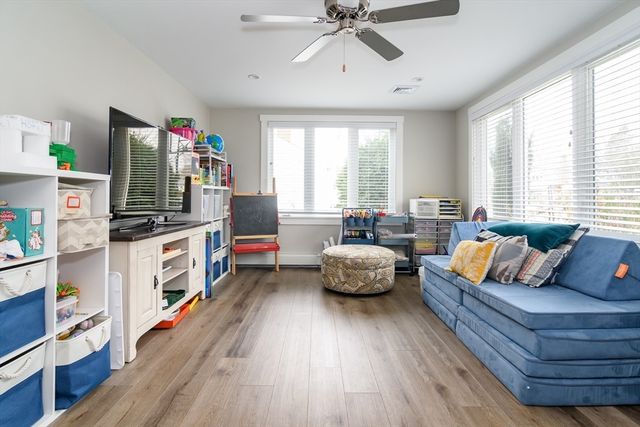 48 Wethersfield Rd, Natick, MA 01760