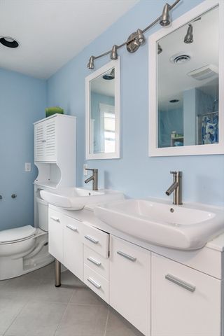 48 Wethersfield Rd, Natick, MA 01760