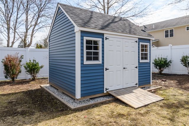 48 Wethersfield Rd, Natick, MA 01760