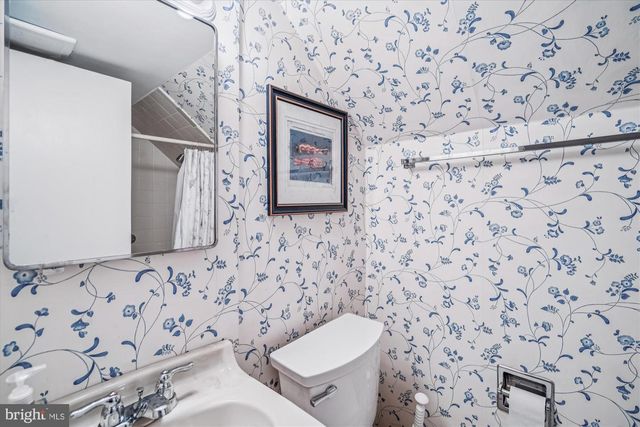 407 LANARK WAY, Silver Spring, MD 20901