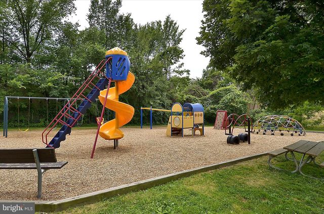 407 LANARK WAY, Silver Spring, MD 20901