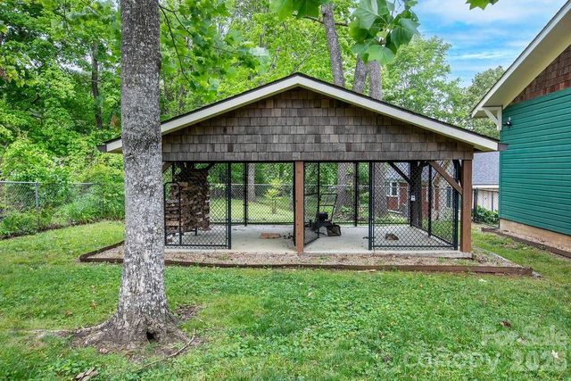 49 Miner Street, Brevard, NC 28712
