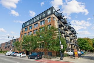 2911 N Western Avenue 111, Chicago, IL 60618