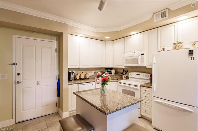 2825 Palm Beach BLVD # 214, Fort Myers, FL 33916