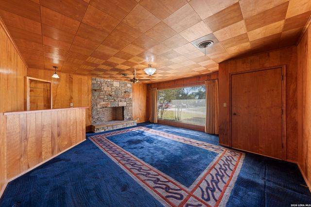 133 Royal Oaks, Kerrville, TX 78028