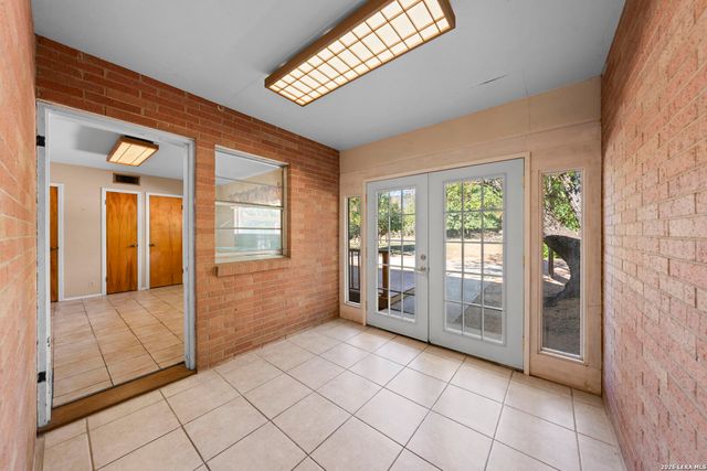 133 Royal Oaks, Kerrville, TX 78028