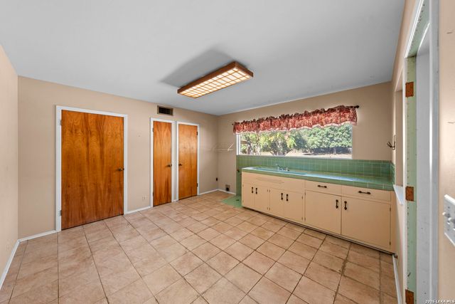 133 Royal Oaks, Kerrville, TX 78028