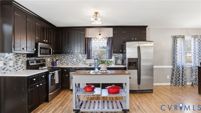 7232 Walnut Grove Dr, Mechanicsville, VA 23111