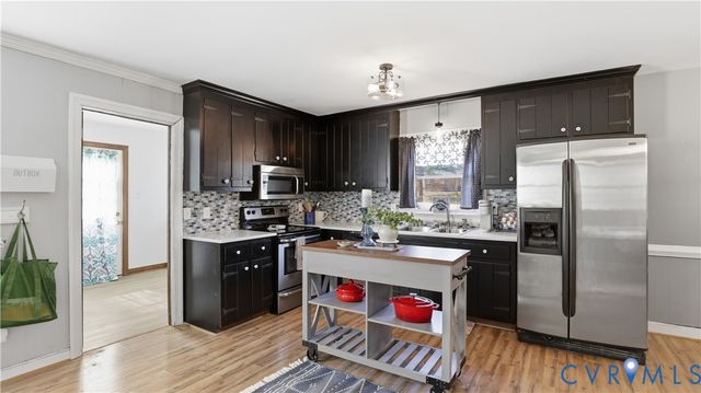 7232 Walnut Grove Dr, Mechanicsville, VA 23111