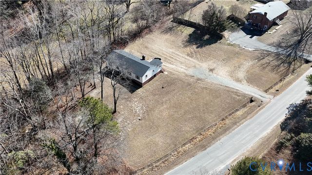 7232 Walnut Grove Dr, Mechanicsville, VA 23111