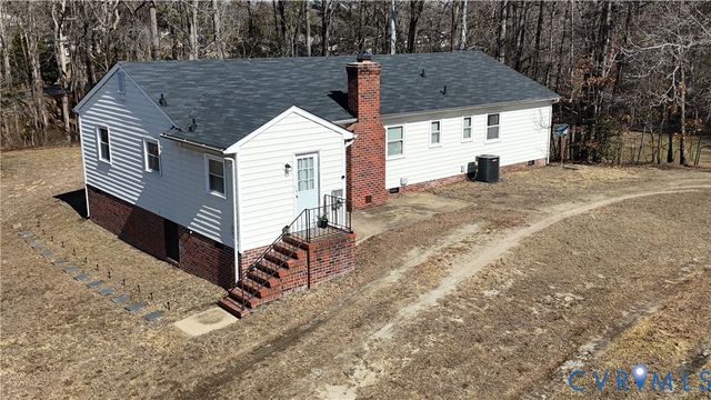 7232 Walnut Grove Dr, Mechanicsville, VA 23111