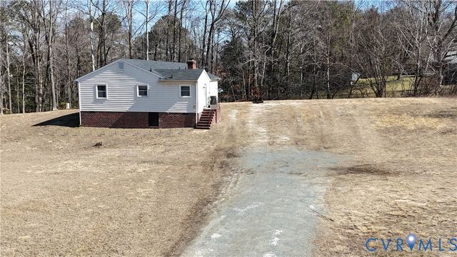 7232 Walnut Grove Dr, Mechanicsville, VA 23111