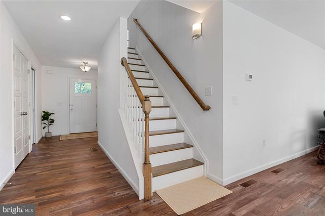 645 N PIER DR, Lancaster, PA 17603