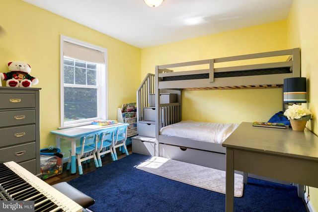 645 N PIER DR, Lancaster, PA 17603