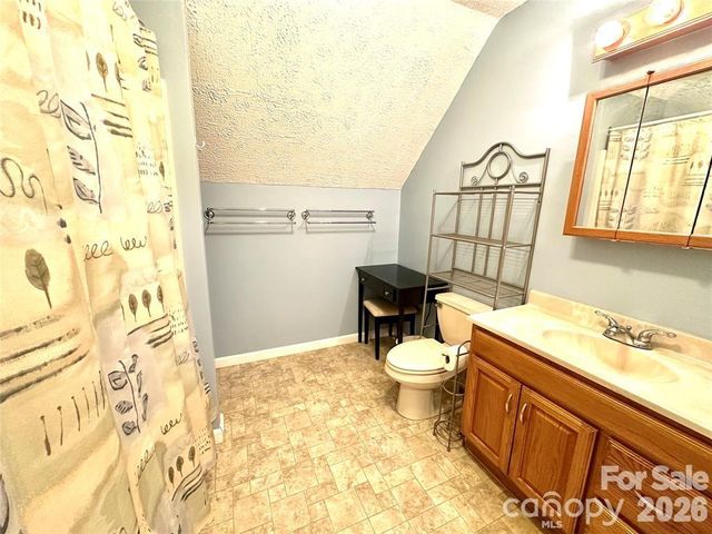 386 Groves Road, Union Mills, NC 28167