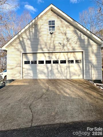 386 Groves Road, Union Mills, NC 28167