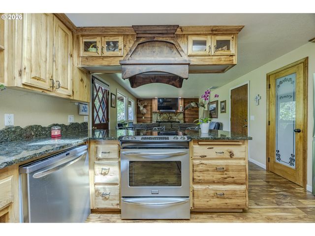 40211 DEERHORN Rd, Springfield, OR 97478