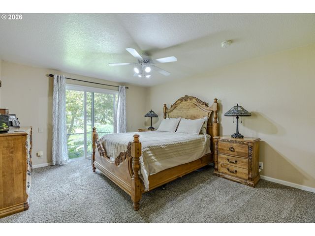 40211 DEERHORN Rd, Springfield, OR 97478