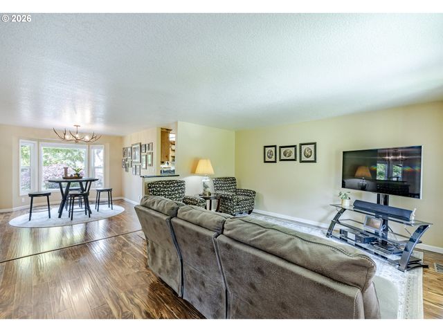 40211 DEERHORN Rd, Springfield, OR 97478