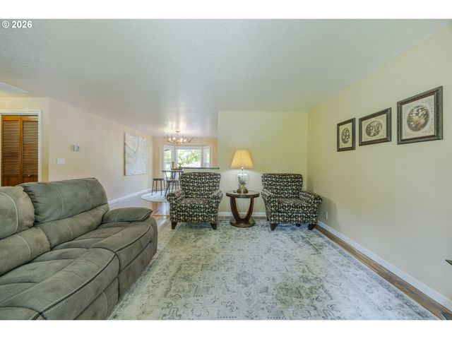 40211 DEERHORN Rd, Springfield, OR 97478