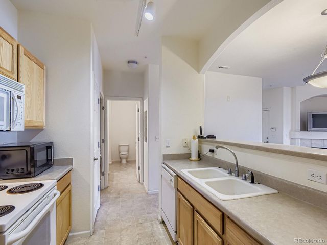 5255 Memphis Street 307, Denver, CO 80239