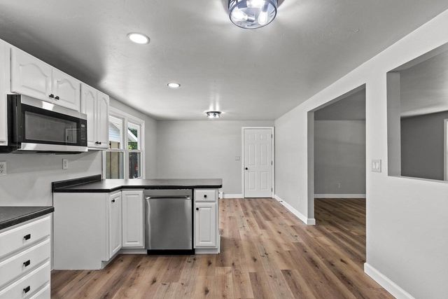 2389 HAMPTON AVENUE, Green Bay, WI 54311