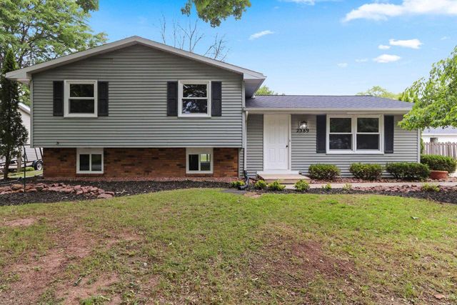 2389 HAMPTON AVENUE, Green Bay, WI 54311