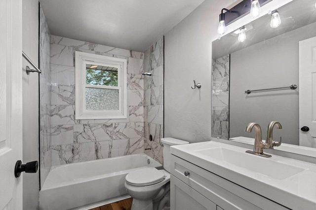 2389 HAMPTON AVENUE, Green Bay, WI 54311