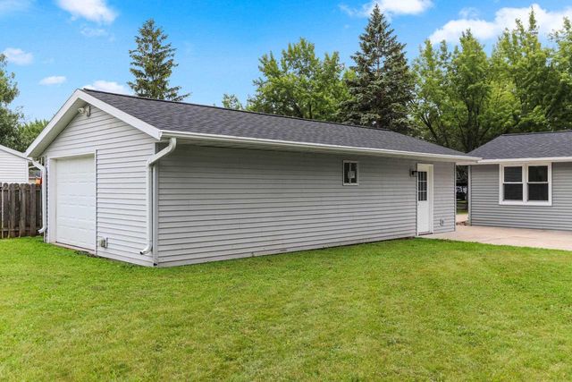 2389 HAMPTON AVENUE, Green Bay, WI 54311