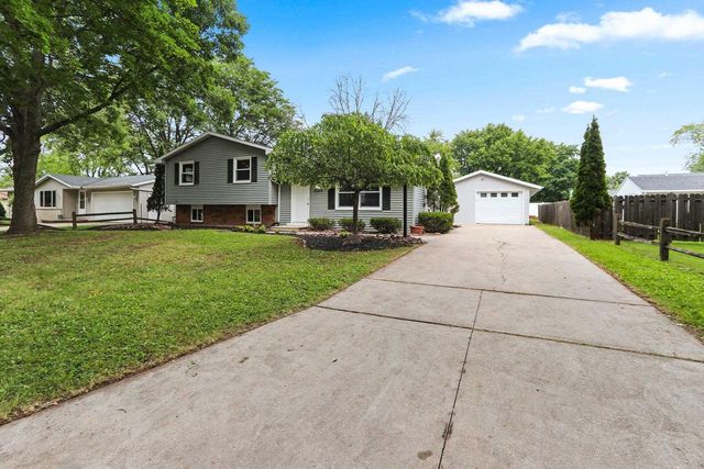 2389 HAMPTON AVENUE, Green Bay, WI 54311