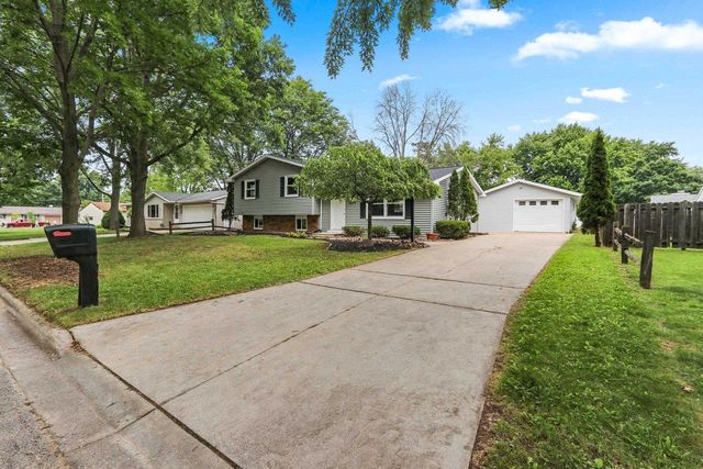 2389 HAMPTON AVENUE, Green Bay, WI 54311