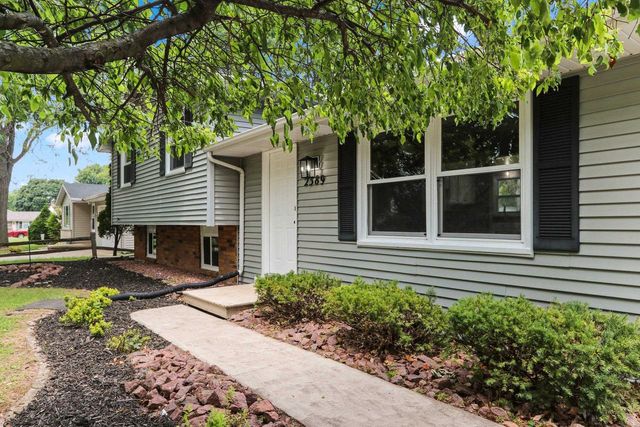 2389 HAMPTON AVENUE, Green Bay, WI 54311