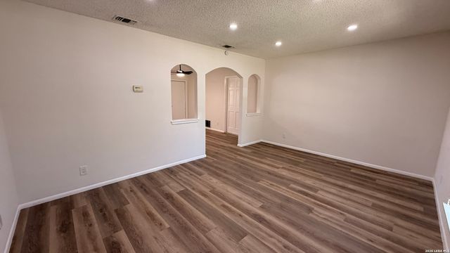 7418 PIPERS CREEK ST, San Antonio, TX 78251