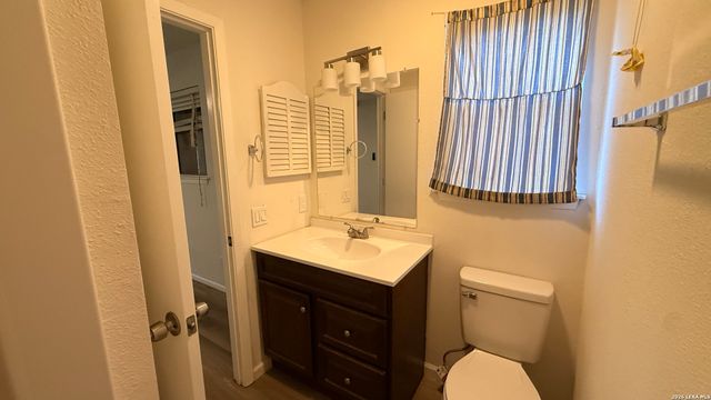 7418 PIPERS CREEK ST, San Antonio, TX 78251