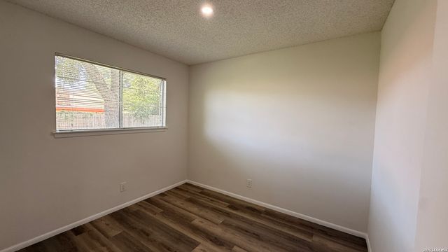7418 PIPERS CREEK ST, San Antonio, TX 78251