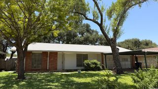 7418 PIPERS CREEK ST, San Antonio, TX 78251
