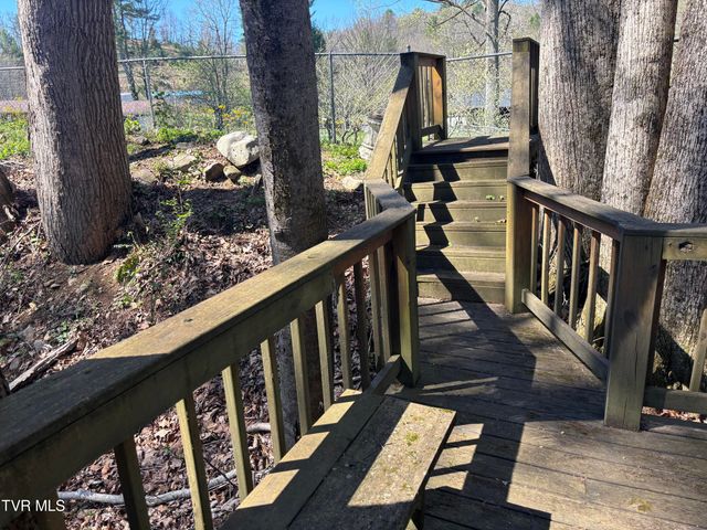 1867 Gentry Creek Road, Laurel Bloomery, TN 37680