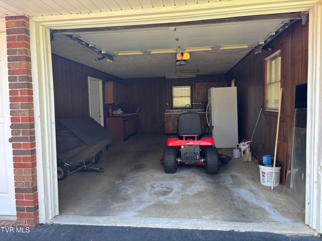 1867 Gentry Creek Road, Laurel Bloomery, TN 37680