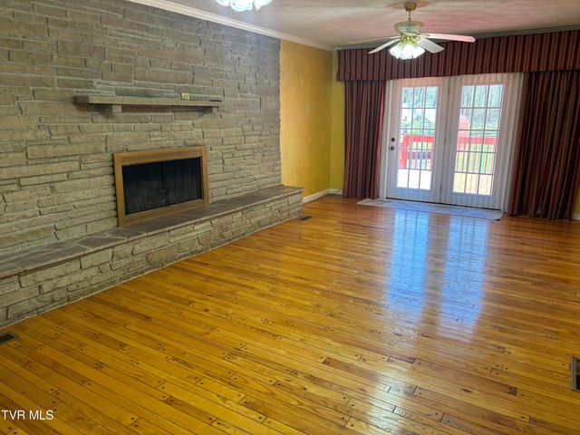 1867 Gentry Creek Road, Laurel Bloomery, TN 37680