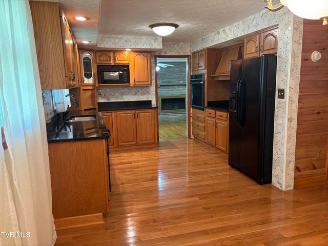 1867 Gentry Creek Road, Laurel Bloomery, TN 37680