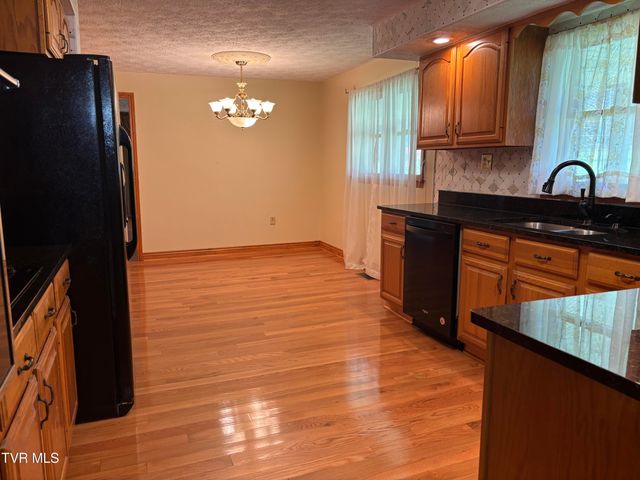 1867 Gentry Creek Road, Laurel Bloomery, TN 37680
